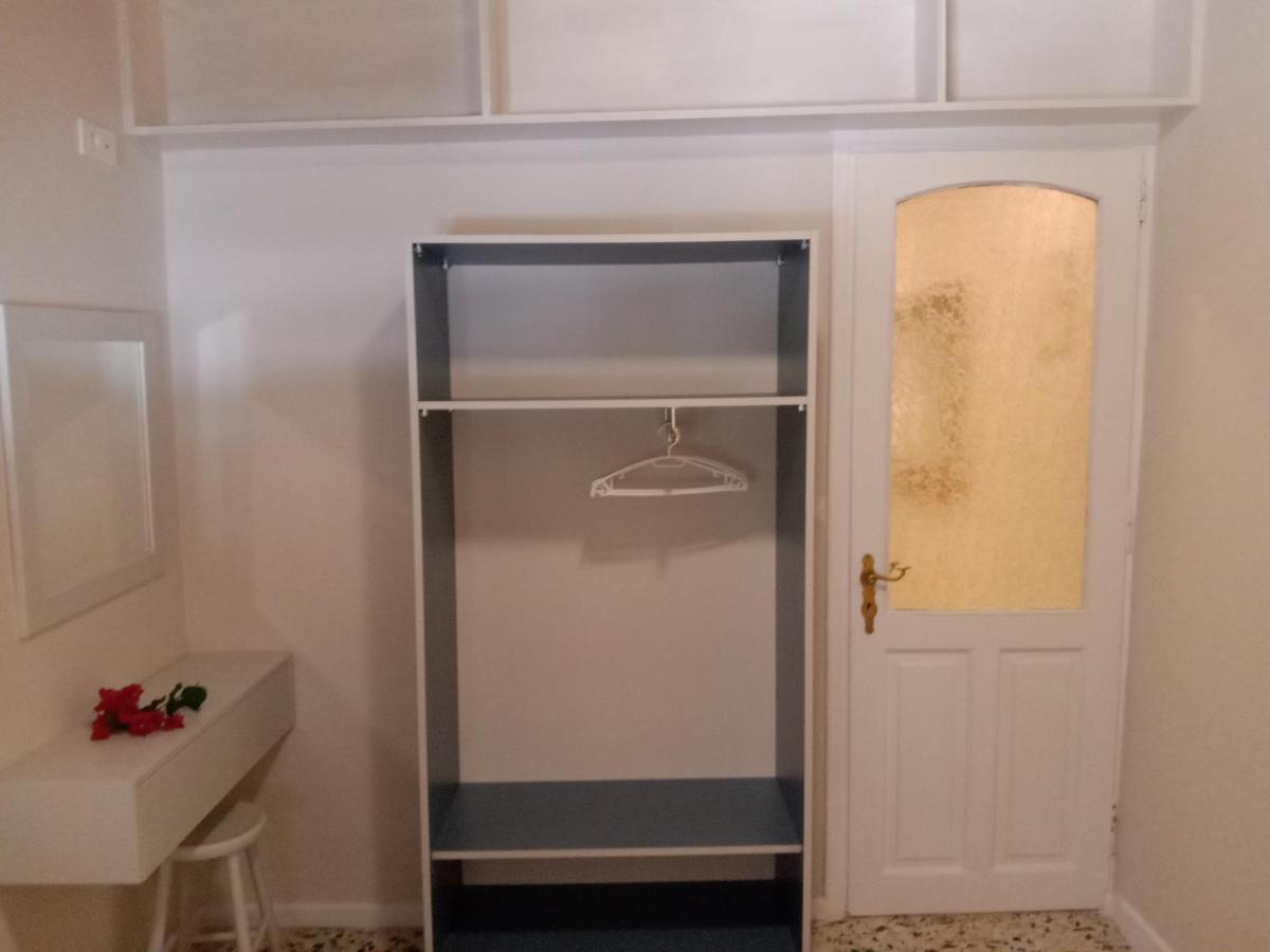 Menegis Apartment Zakynthos Town Ngoại thất bức ảnh
