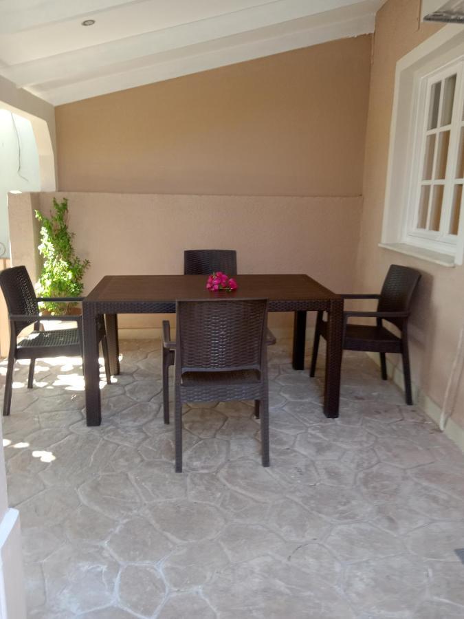 Menegis Apartment Zakynthos Town Ngoại thất bức ảnh