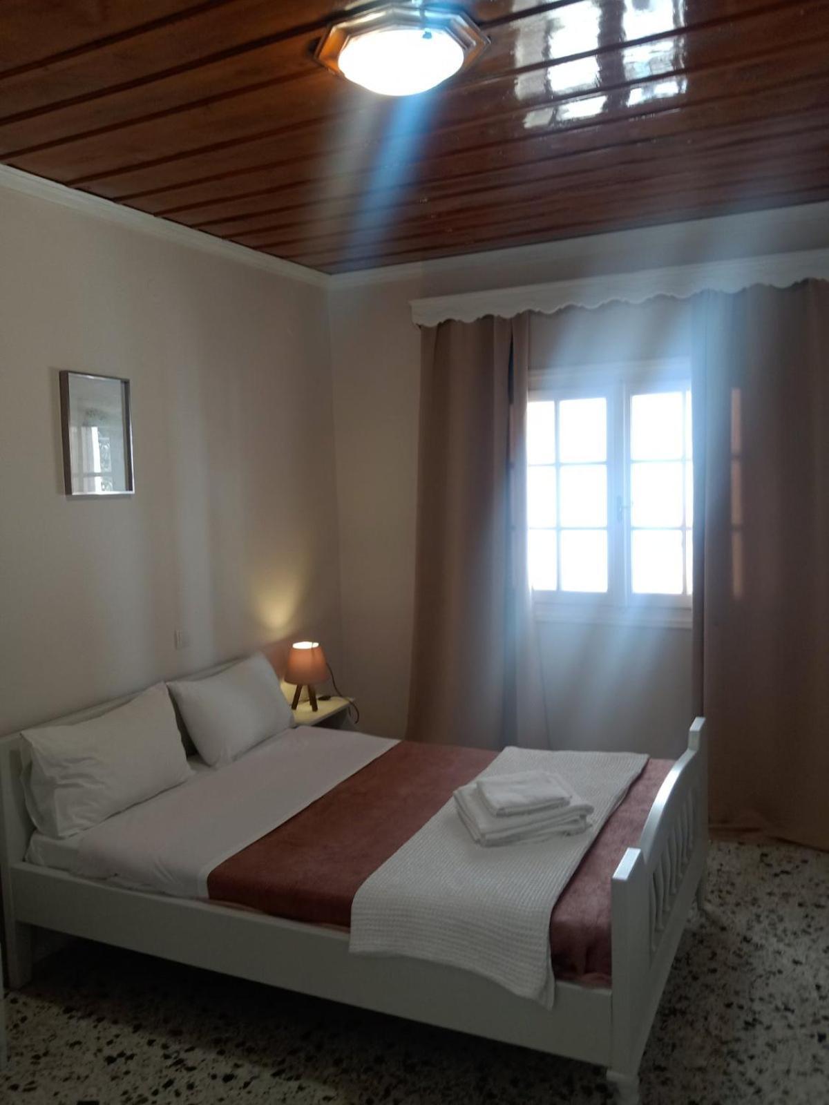 Menegis Apartment Zakynthos Town Ngoại thất bức ảnh